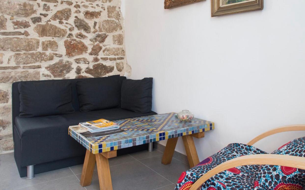 A Litte Taste Of Home Guest House Афины Экстерьер фото