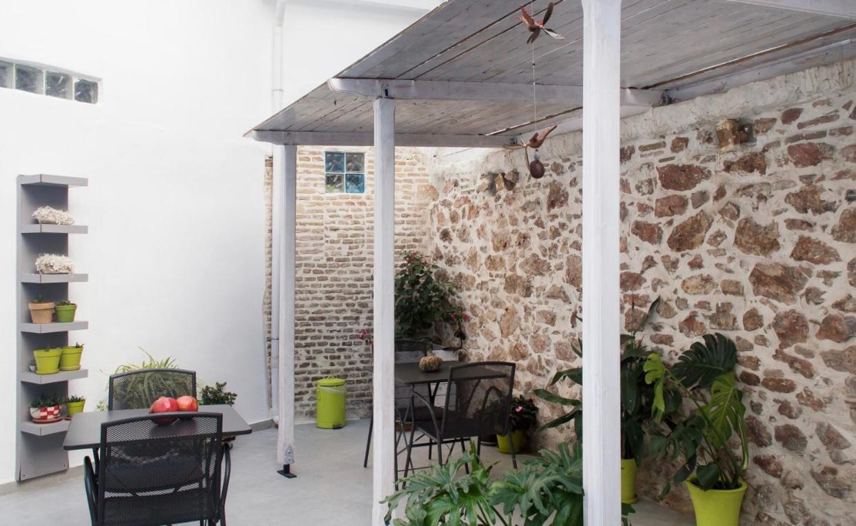 A Litte Taste Of Home Guest House Афины Экстерьер фото