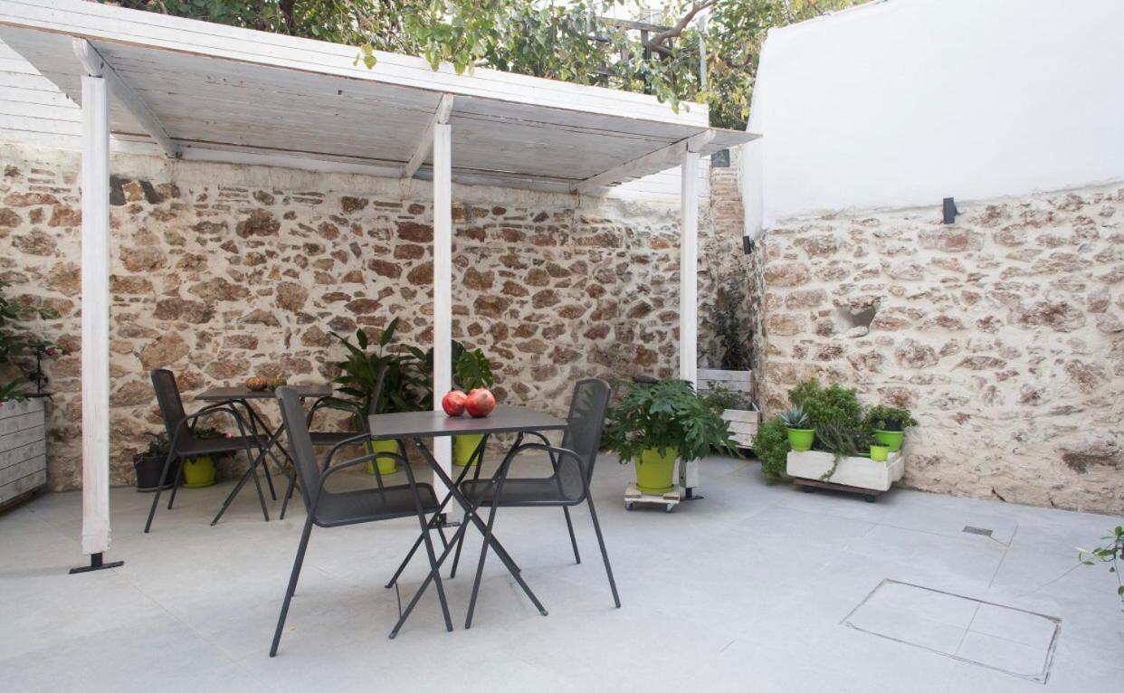 A Litte Taste Of Home Guest House Афины Экстерьер фото